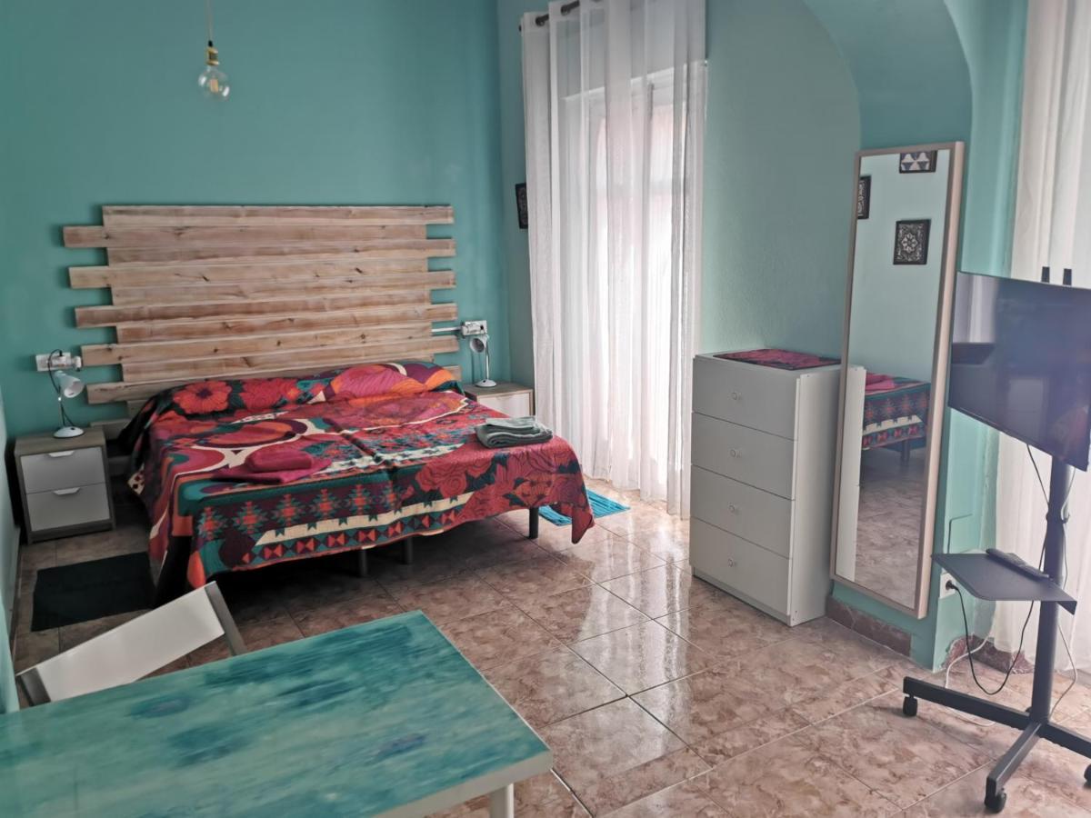 Casa Carolin Appartamento Málaga Esterno foto