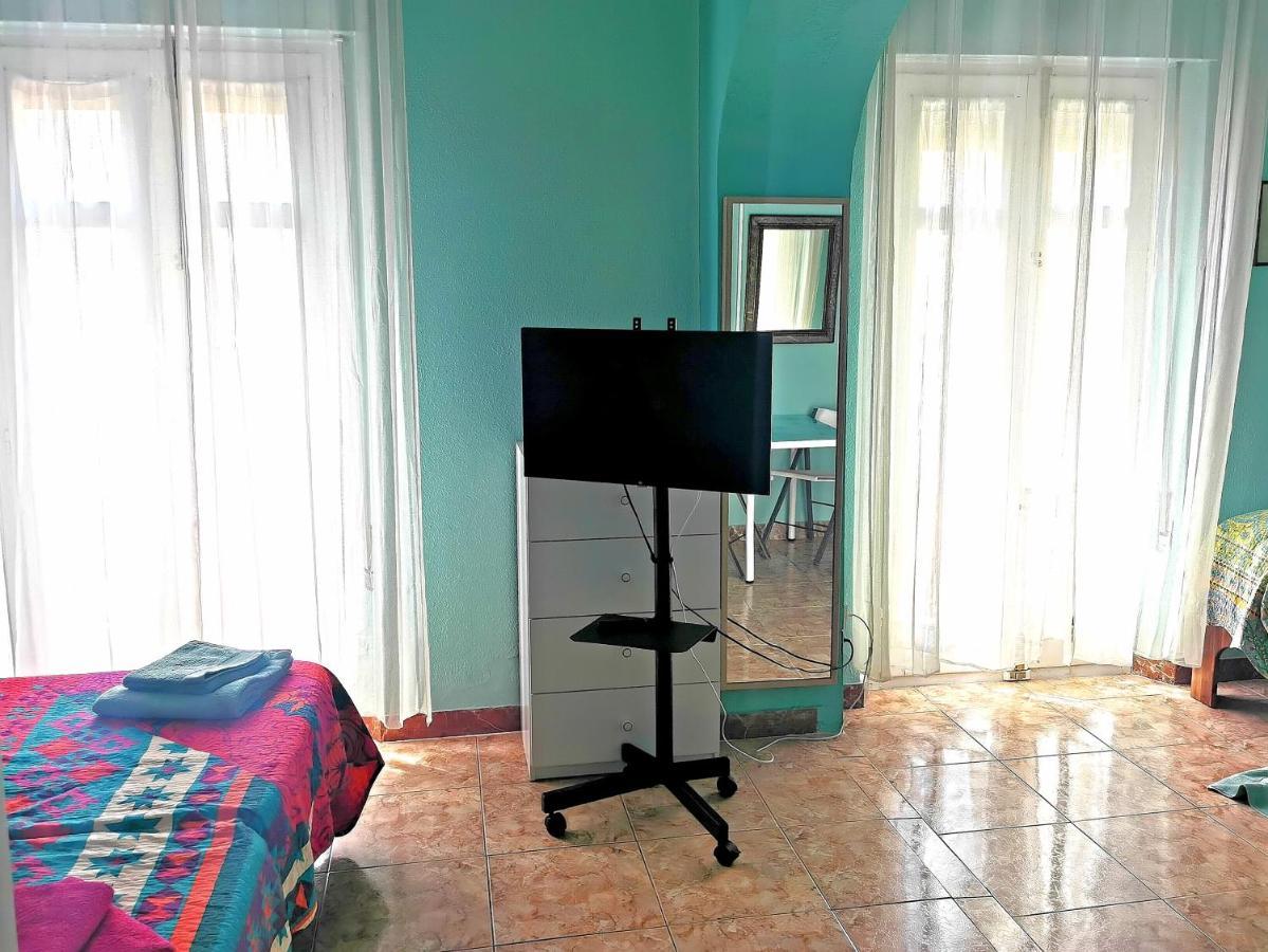 Casa Carolin Appartamento Málaga Esterno foto